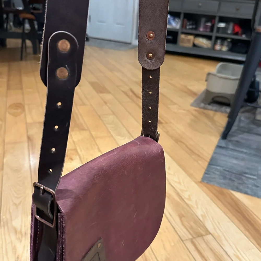 Bergamot+Amor The Craftsbury Common Burgundy Leather Saddle Bag - Picture 6 of 16